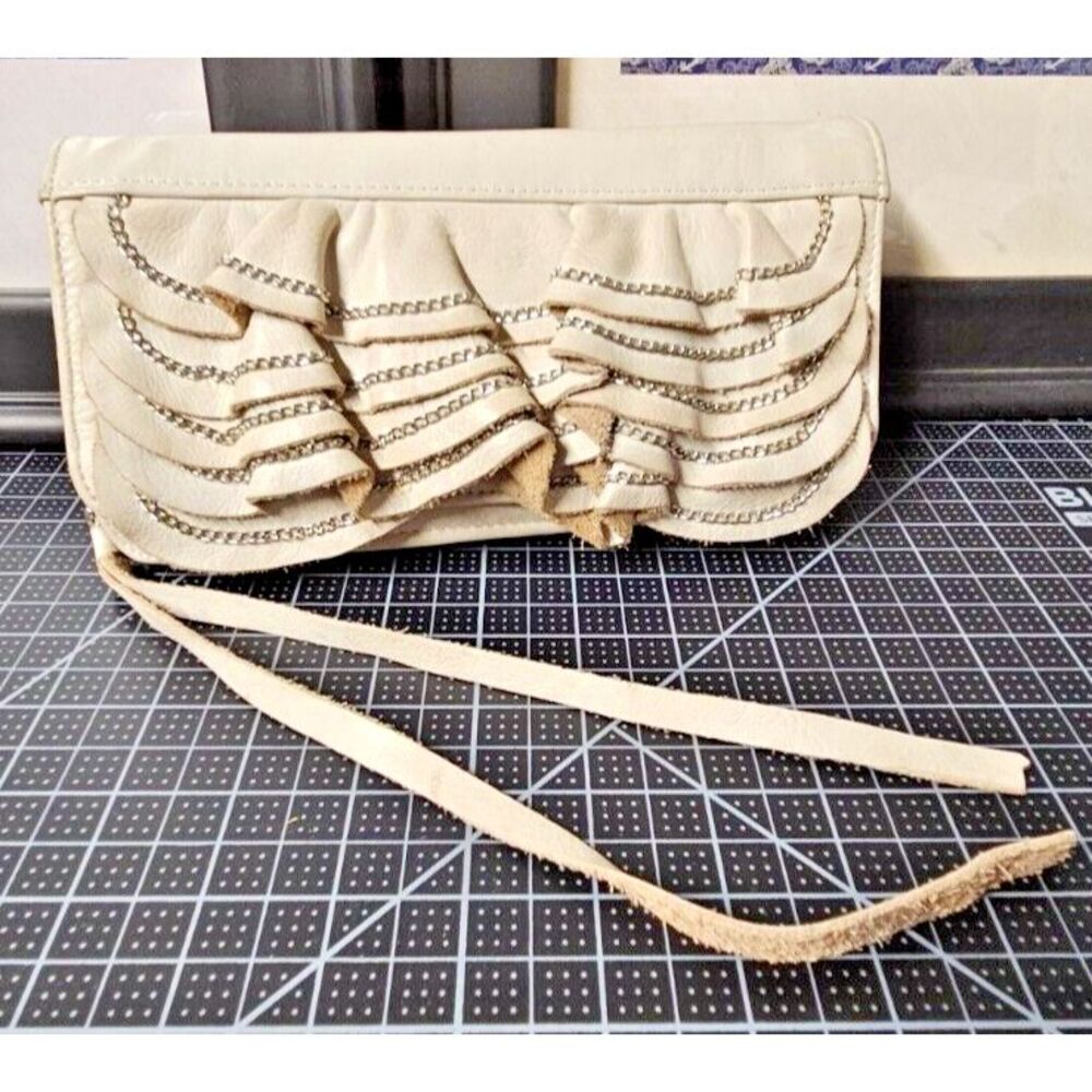 Susan Farber Ivory chains‎ Ruffles front  Clutch w/ tassel 8.5x4.75x1"